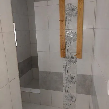 Goscinne Jaroslaw Jama Privat bolig